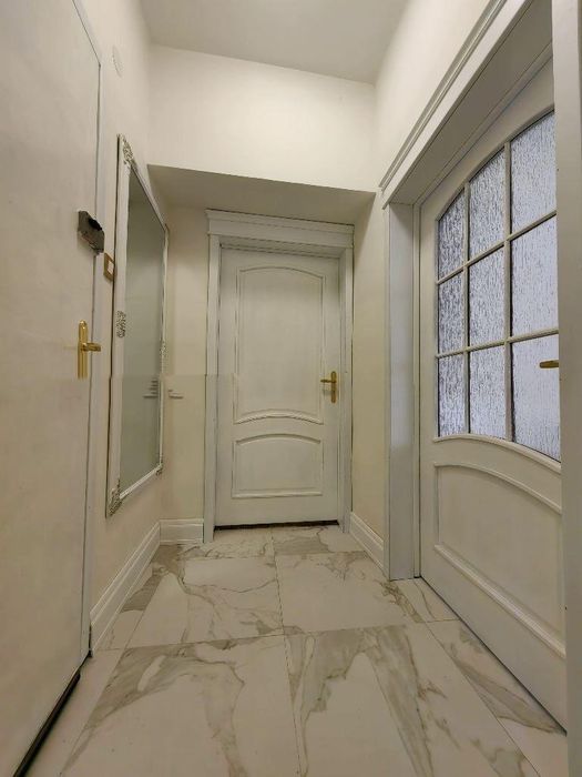 Тристаен апартамент под наем в центъра на София, 2193461