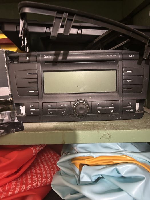 Vand Radio pentru Skoda Octavia 2