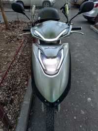 Scuter 125 cc, 4t, injectie, Euro 5, 5300 km