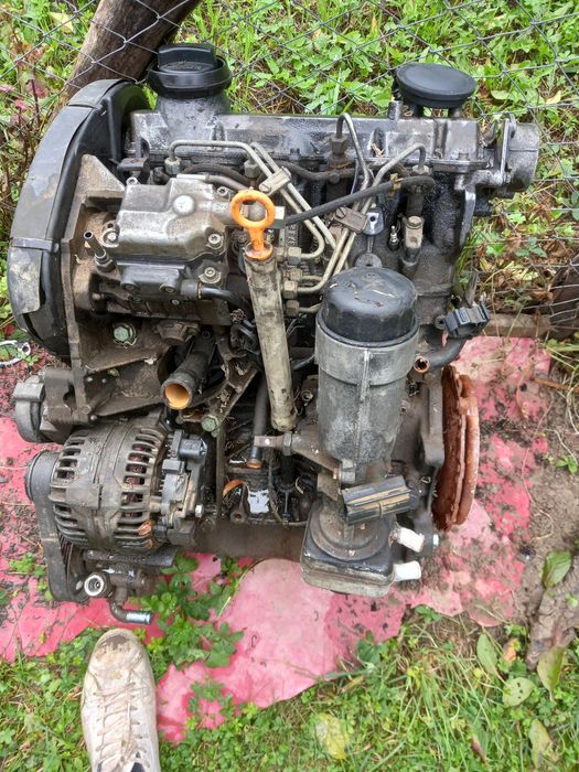 Vând motor 1,9 alh