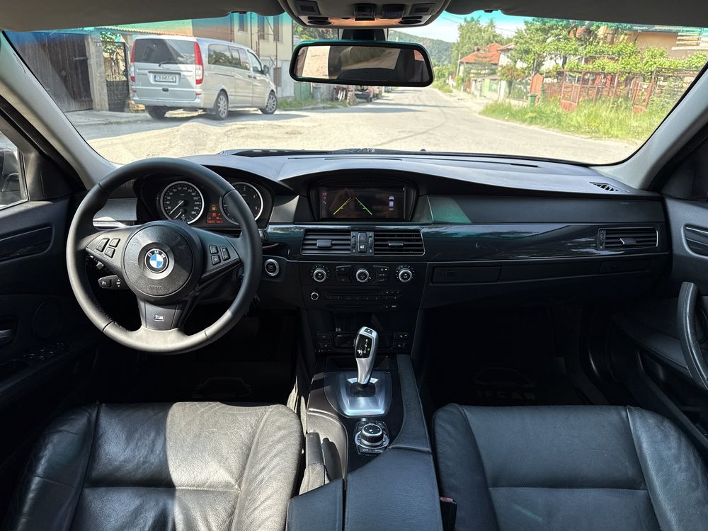 BMW 525 xd* M57 3.0d* Панорама* М pack* Подгрев* Facelift