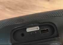 Vând boxa JBL charge essential