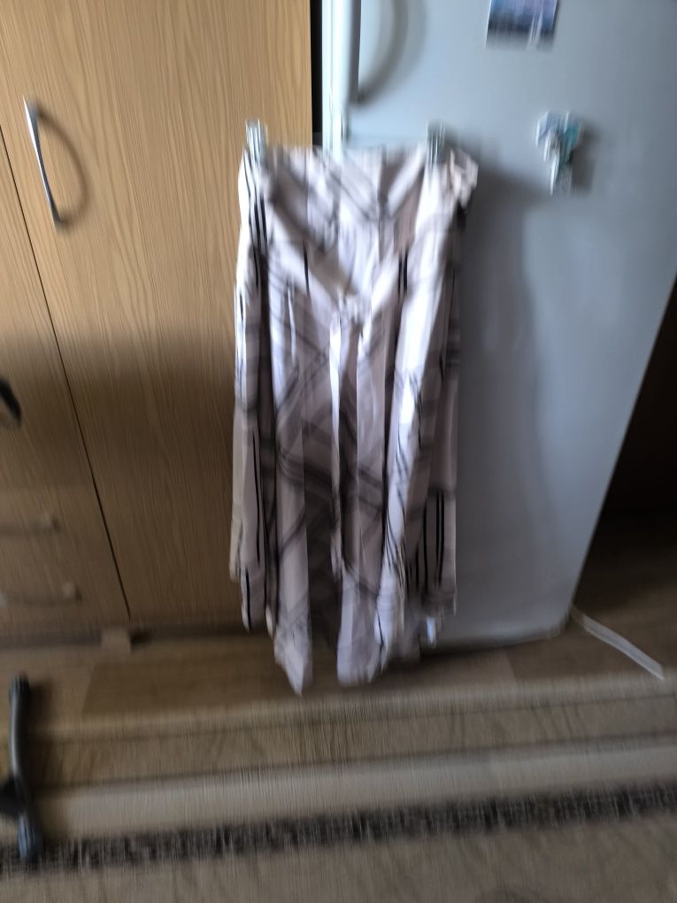 Продам летнюю женскую юбку.