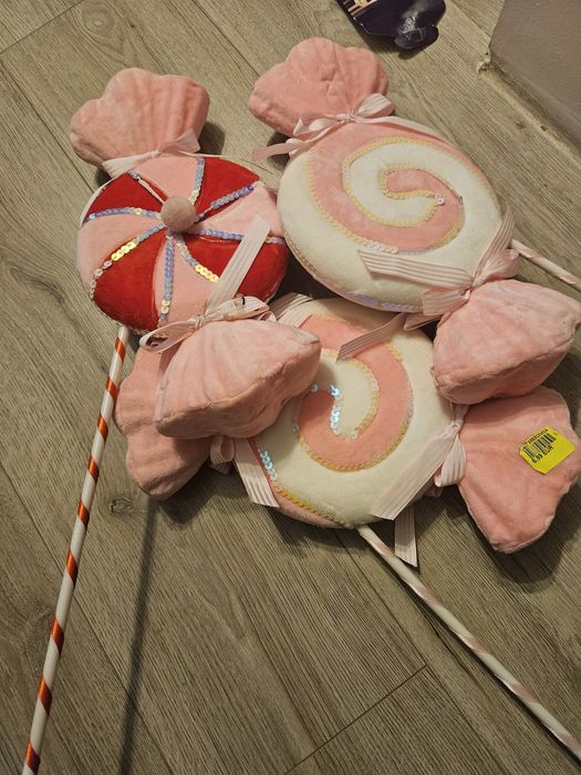 3 Acadele decorative