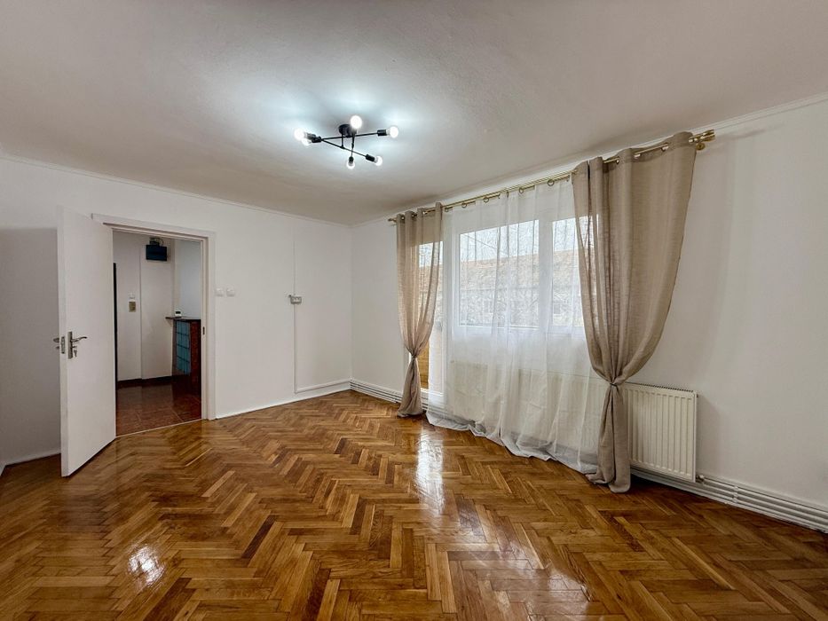 Apartament 3 camere, decomandat, centrala, terasa, Gheorghe Lazar