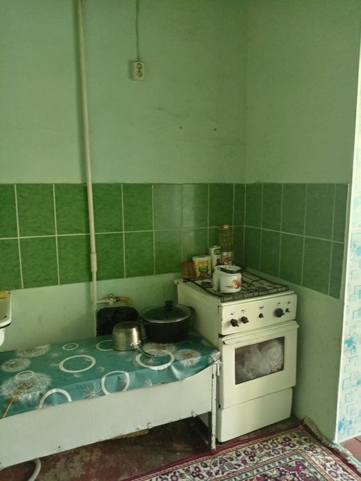 Срочно продаестя 3-х комнатная квартира в Чирчике