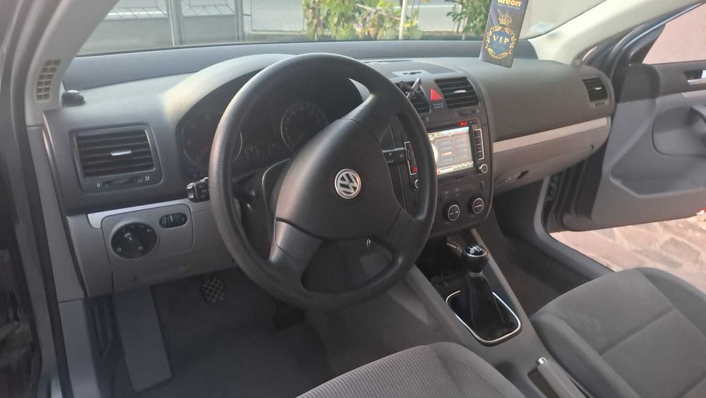 Vand masina propietate personala