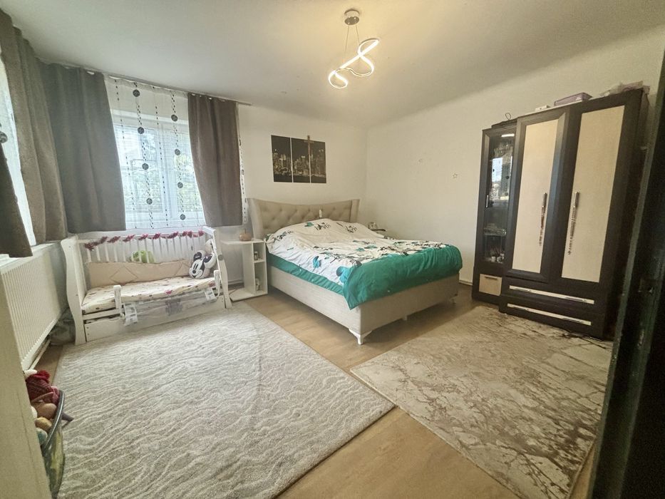 Proprietate completa: casa, hala si teren generos!