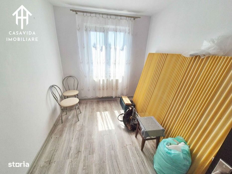 De vanzare apartament 3 camere mobilat si utilat, zona Unic