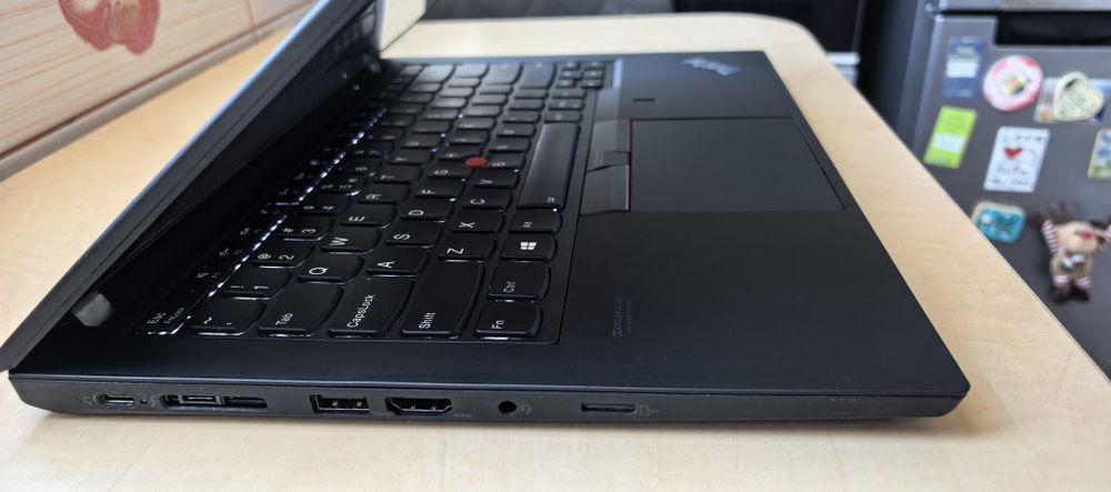 Laptop Lenovo ThinkPad T14_i5 10210U_24GB DDR4_SSD 256GB_4-5h Bateria