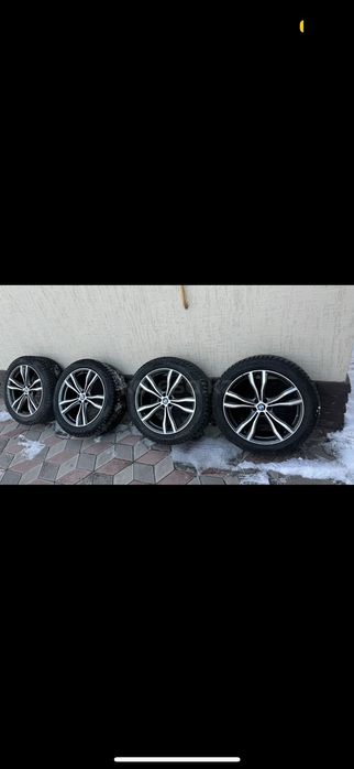 Продам 4 диска с зимней шипованой резиной