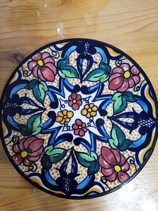 Продам  красивые тарелки