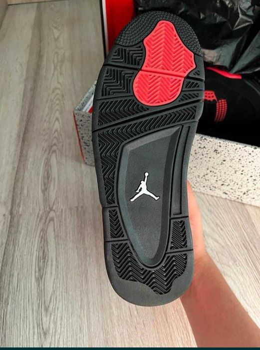 Jordan 4 Red tunder