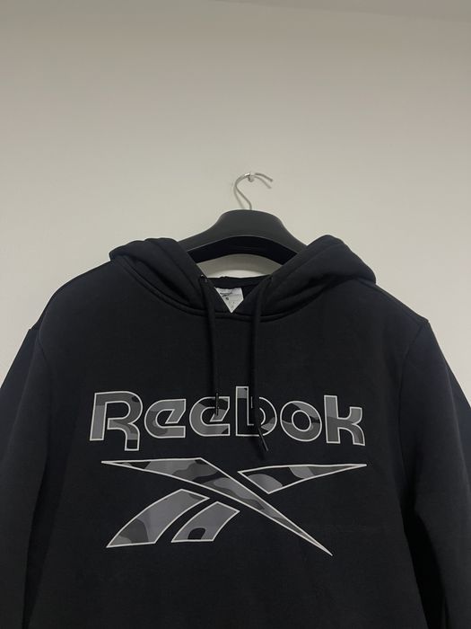 Hanorac Rebook in stare buna