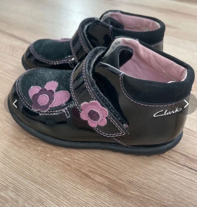 Papuci Clarks nr 22