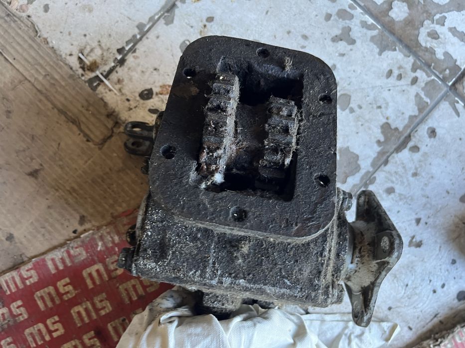 Продавам кутии за отборна мощност