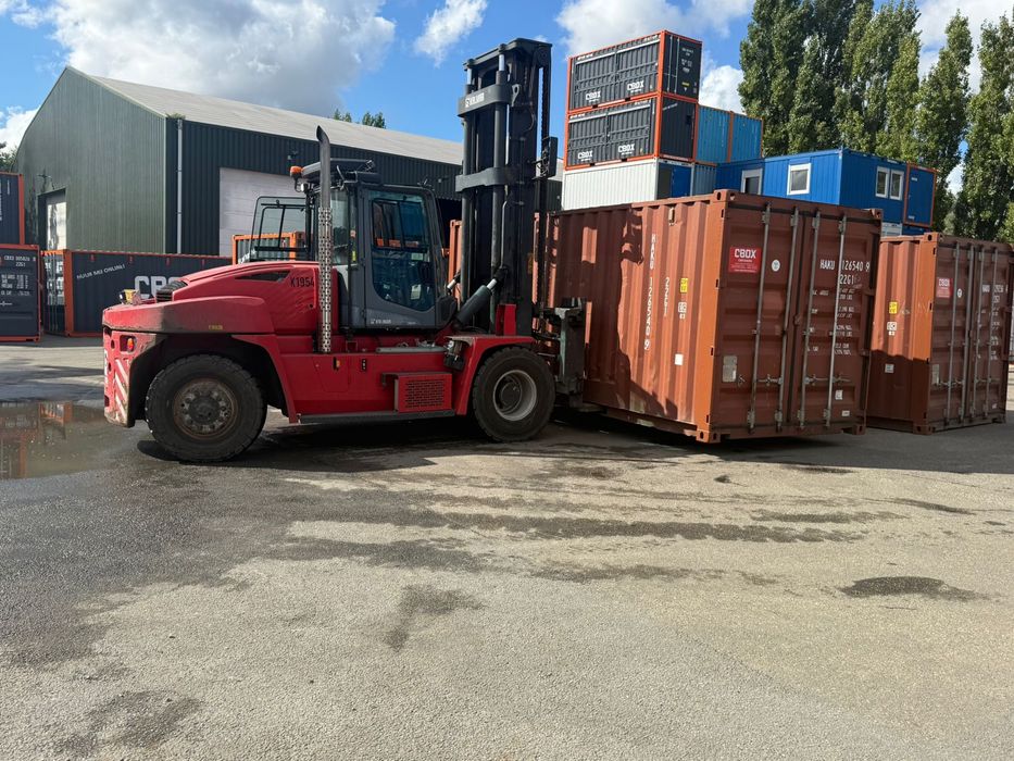 Vand / inchiriez containere