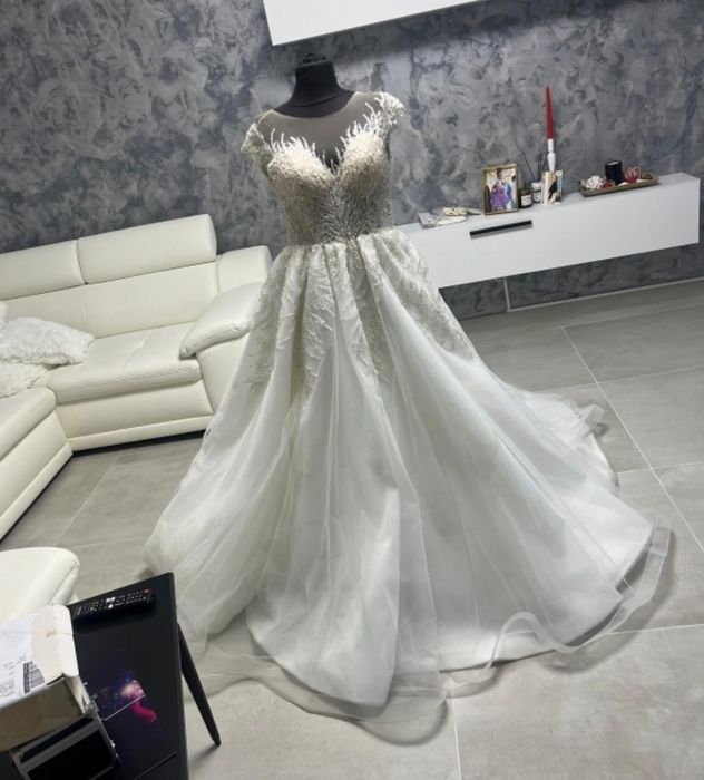 Vând rochie de mireasă