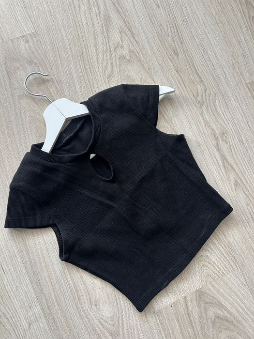 Къс черен топ / тениска