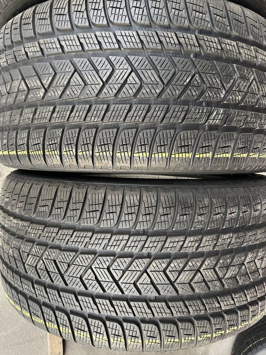4 anvelope de iarna 295/40/20  Pirelli