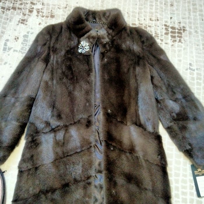 шуба норковая, 200 000