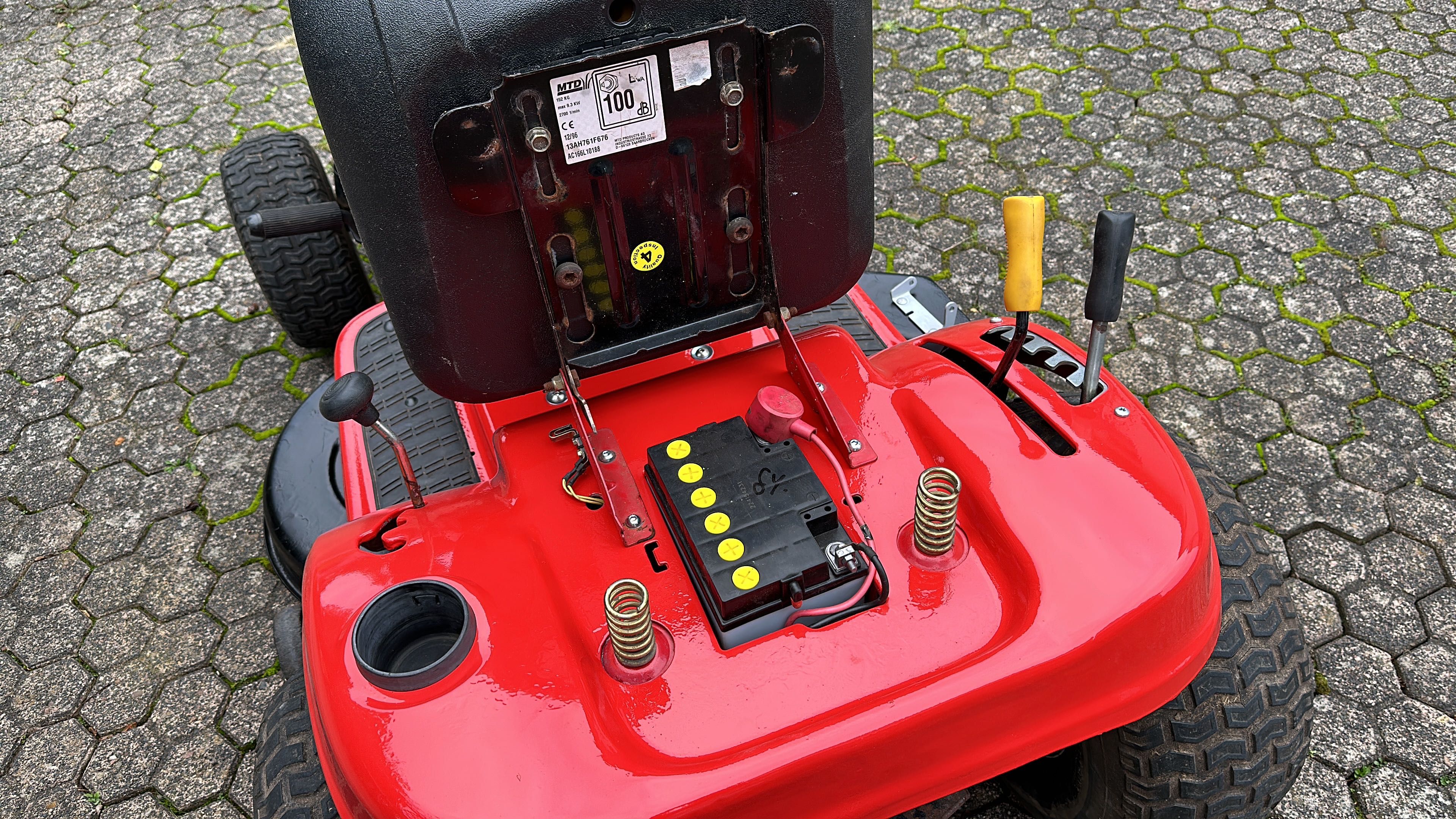 Tractoras gazon MTD 12,5 CP