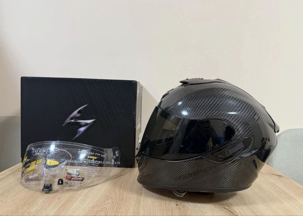 Scorpion EXO 1400 CARBON size L