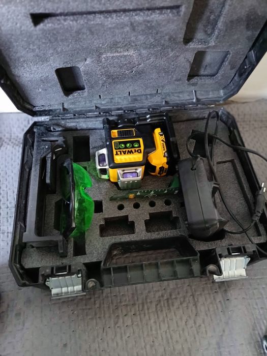 Laser Dewalt verde