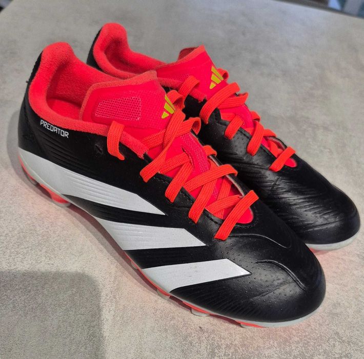 Ghete fotbal ADIDAS PREDATOR 34