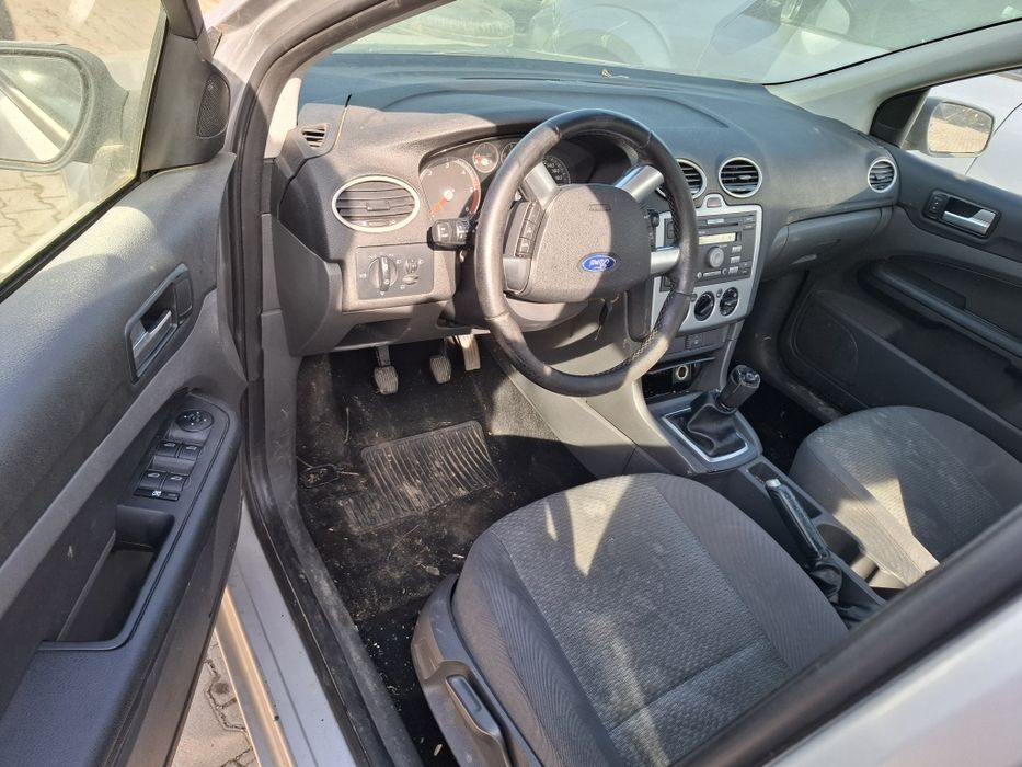 Elemente Caroserie Ford focus 2 Sedan 1.6Tdci An 2007