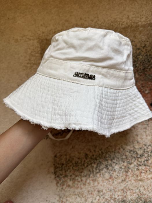 Нови шапки Jacquemus от 100% памук