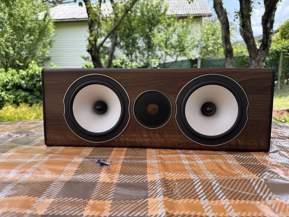 Продавам център колона-говорител MONITPR AUDIO BX