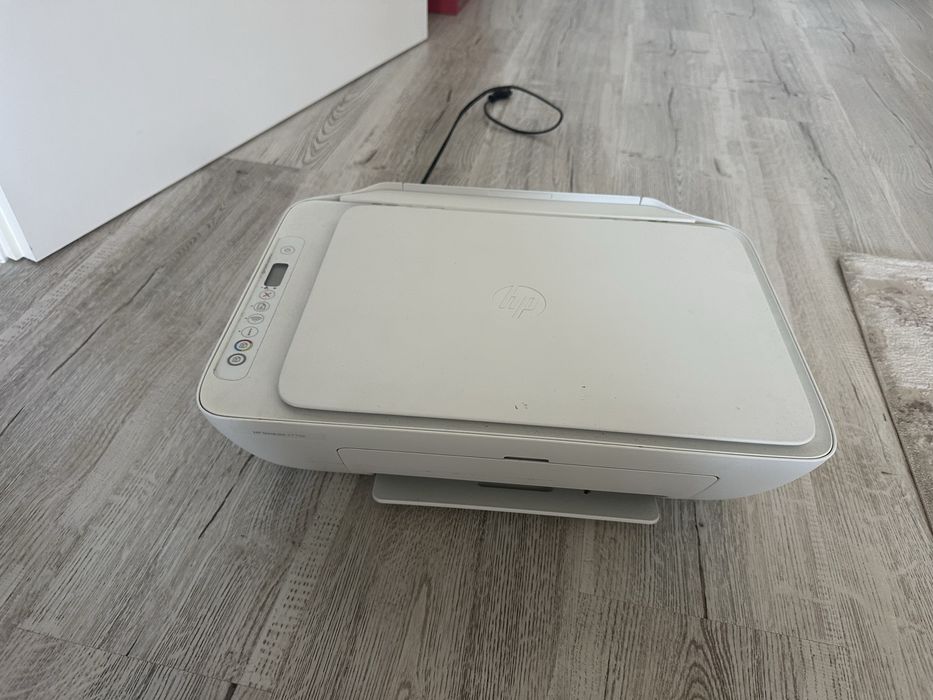 Imprimanta hp deskjet 2710e