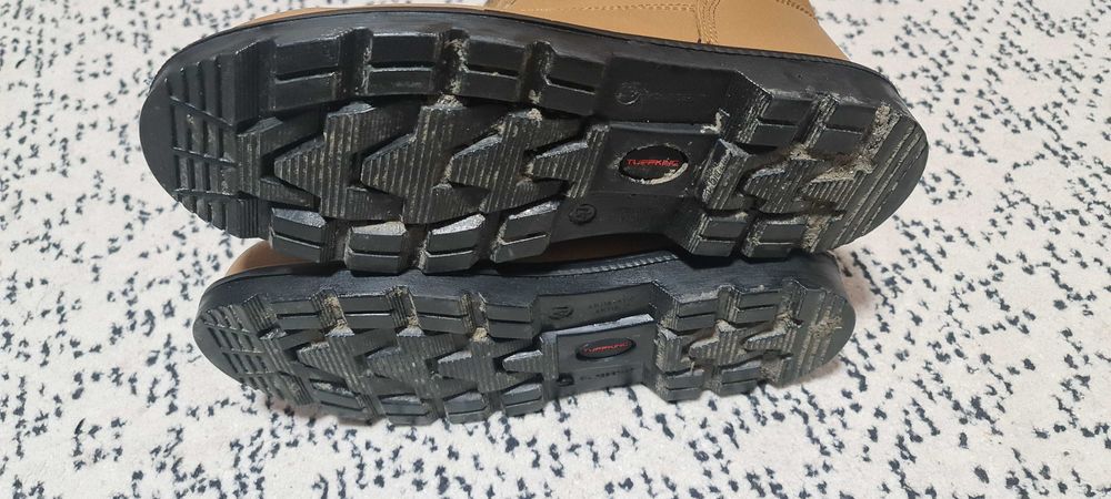 Cizme bocanci Tuffking din U.K mărimea 47 de piele îmblănite maro