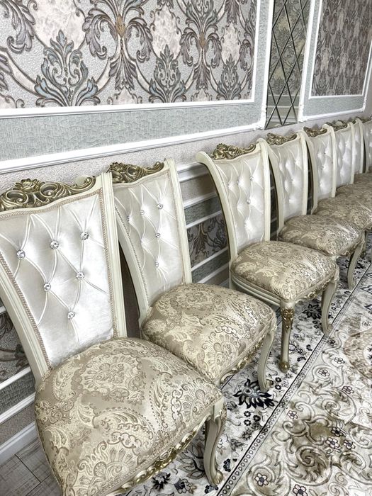 Стулья сатылады  королевская