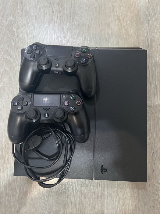 Продам Sony play station 4 + Fifa 2025