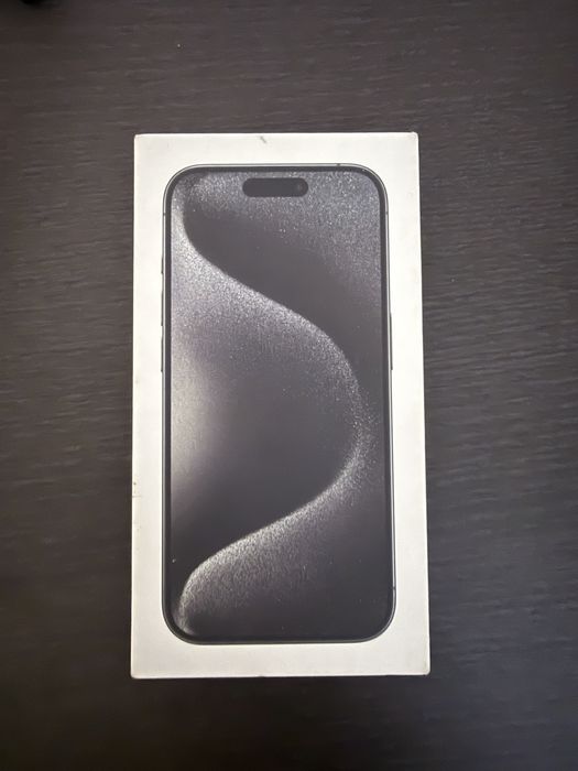 Telefon iPhone 15 Pro 256 GB black titanium, ca nou, la cutie