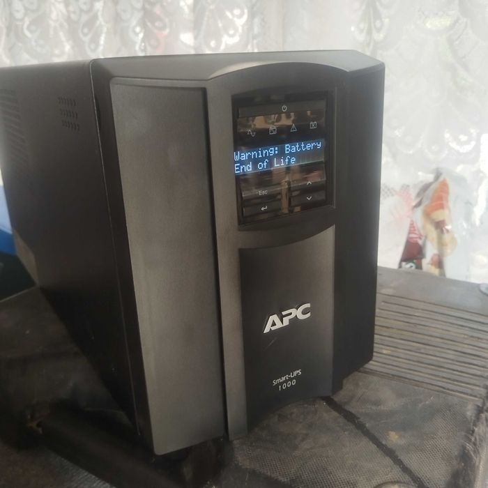 UPS APC Smart 1000
