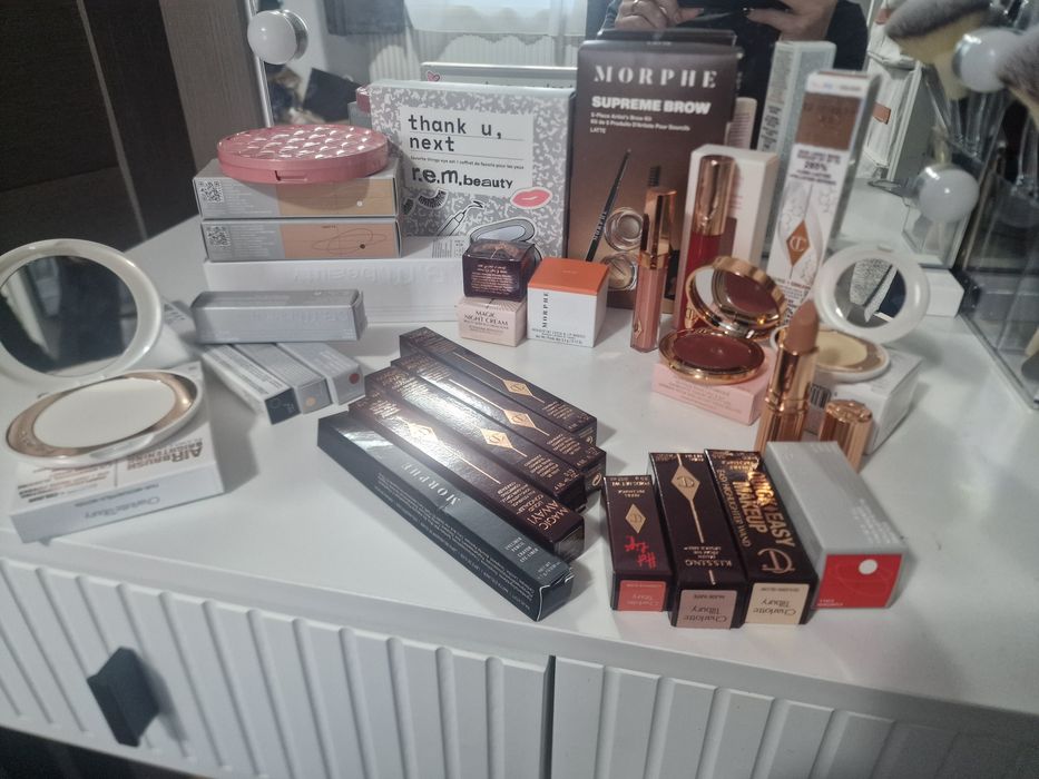 Produse machiaj lot noi