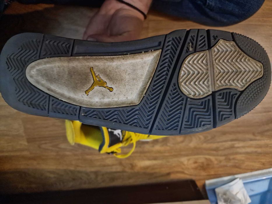 Jordan 4 Yellow – номер 41