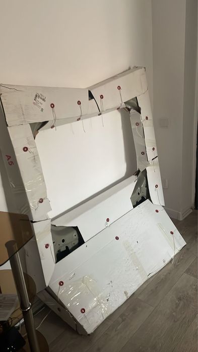 Продам крышку богажника