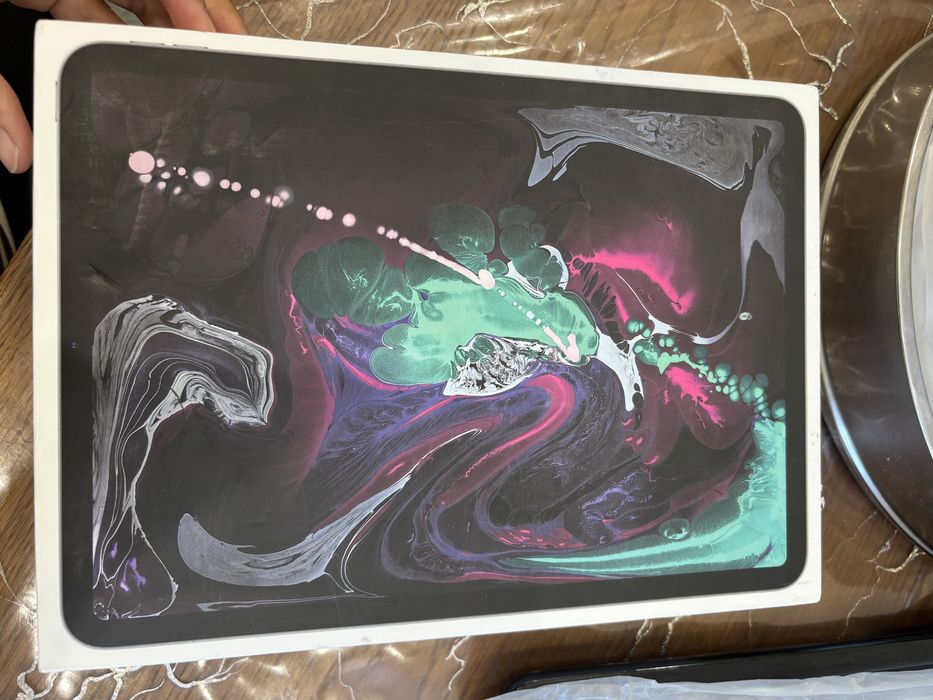 iPad Pro 1тб с клавиатурой и чехлом