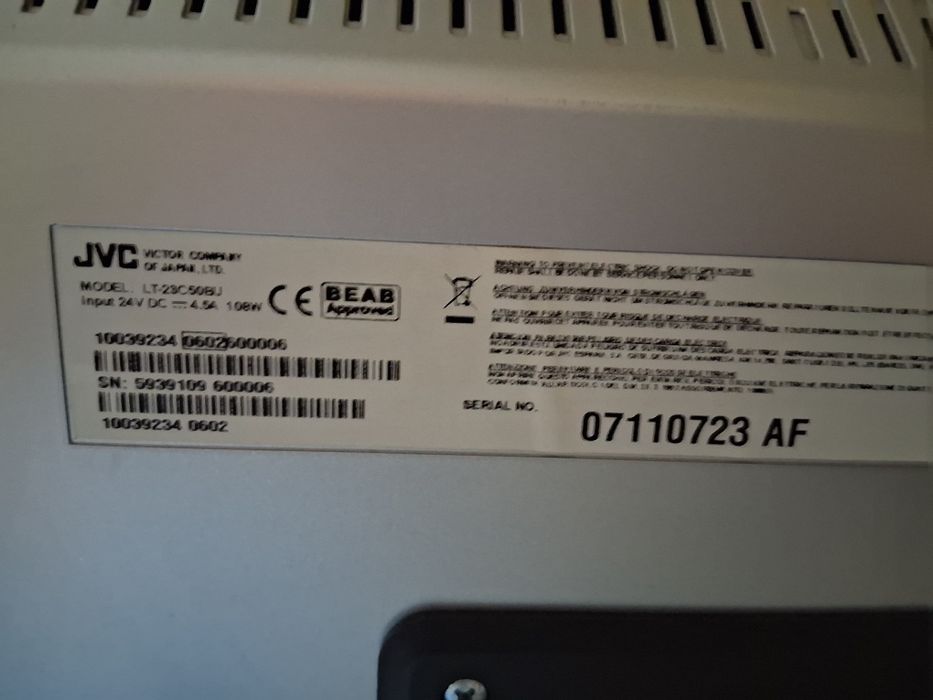 Продавам телевизор JVC 23"