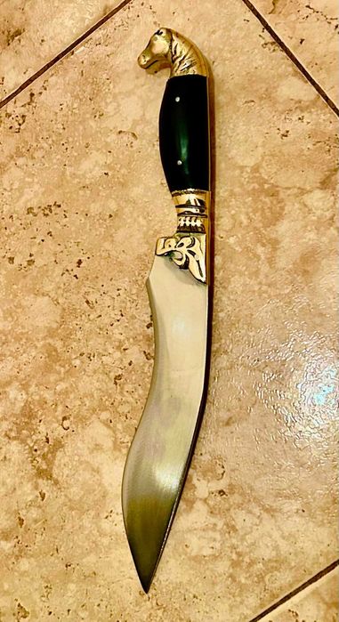 Ръчно изкован нож