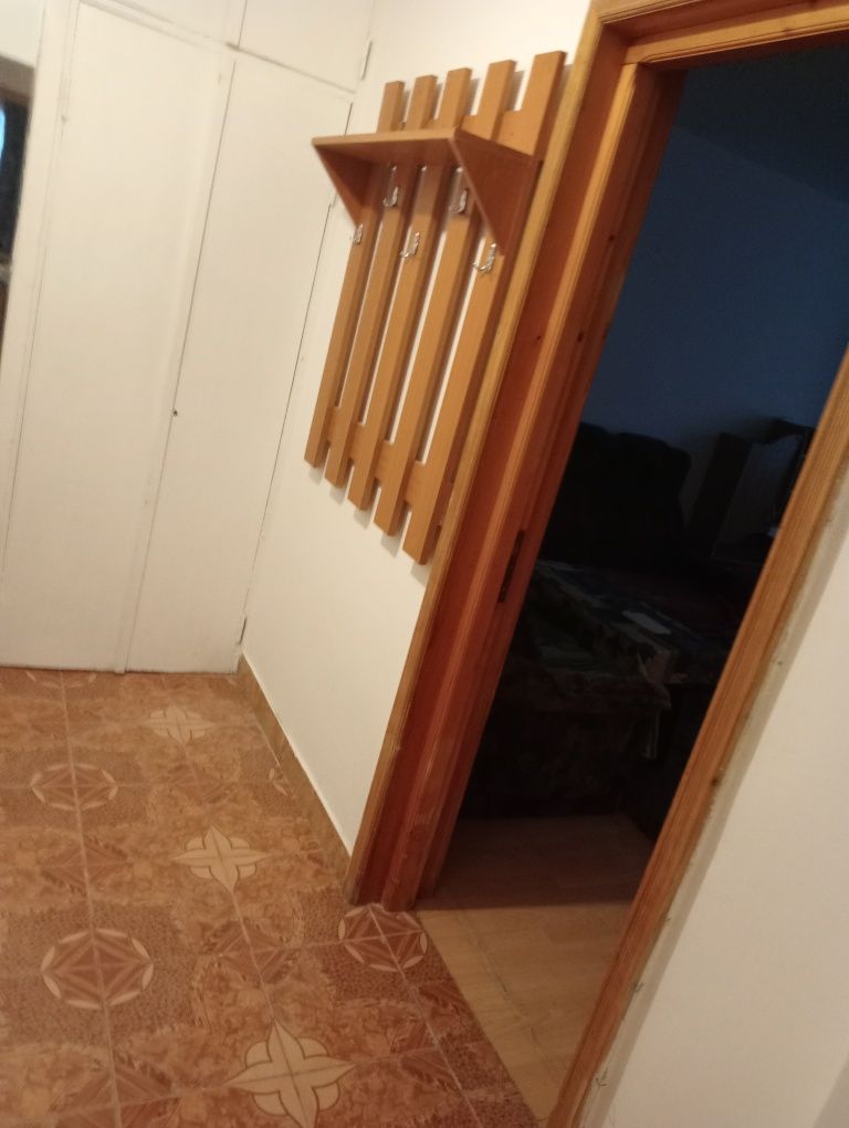 Închiriez apartament