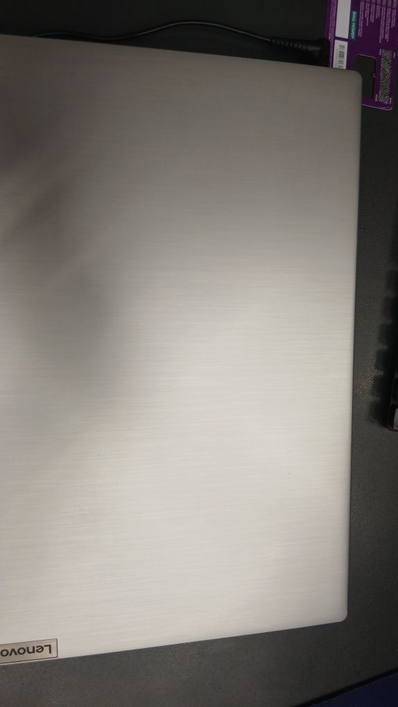 Lenovo noutbuk Pentium Silver