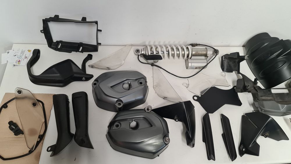 Capac motor BMW R1200GS 2013 2019, stânga dreapta, parbriz / Piese