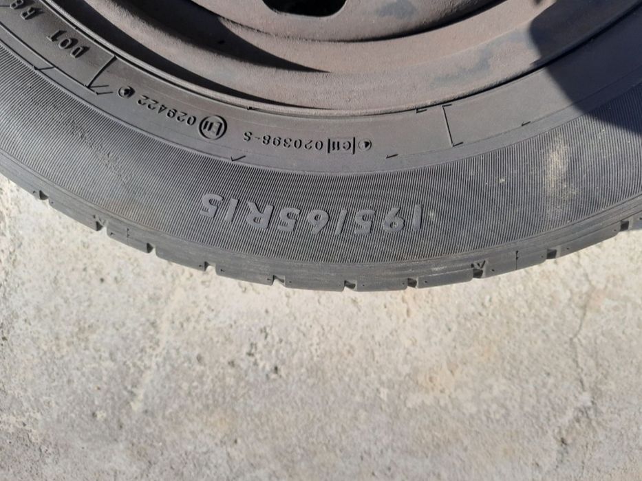 Genții auto pe 15  4 bucăți.