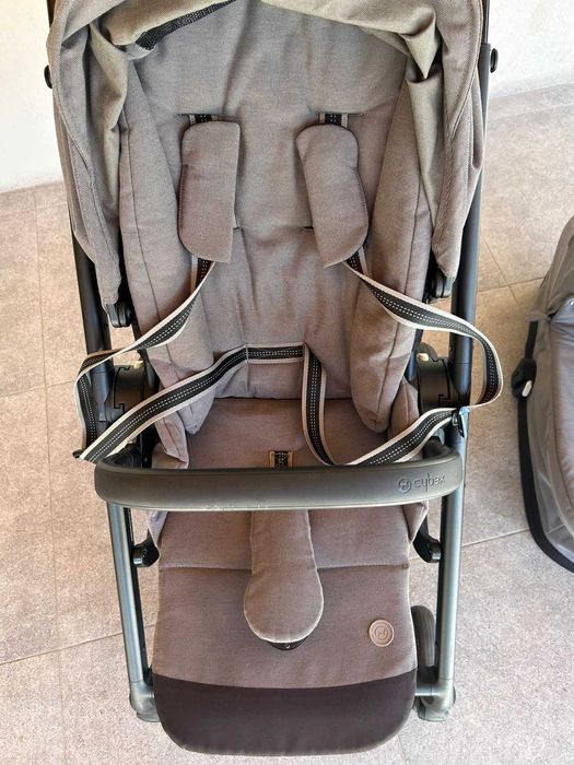 Carucior Cybex Balios S Lux Soho Grey 3in1 + landou si scoica Aton B2