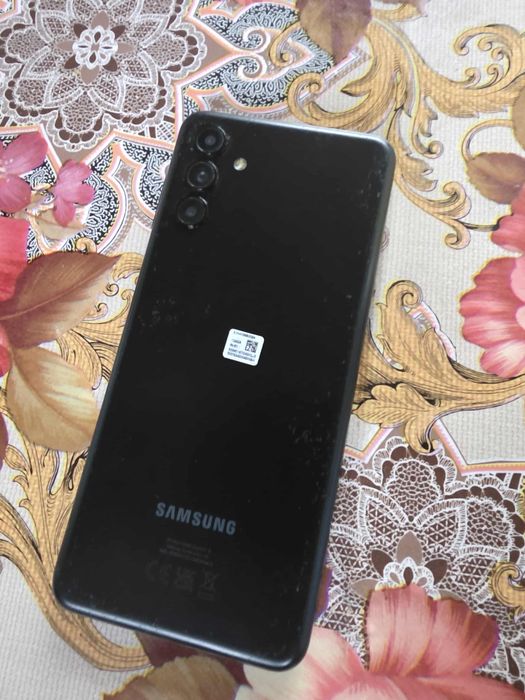 Продавам телефон Samsung A13